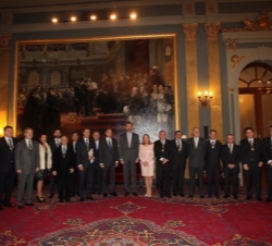 Su Alteza Real el Príncipe de Asturias acompañado de la Junta Directiva del Consejo Superior de los Colegios de Arquitectos de España
